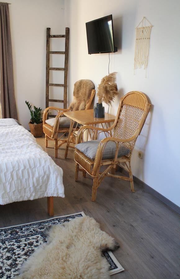 Sipos Borhaz Es Vendeghaz Hotel Badacsonyors Exterior photo